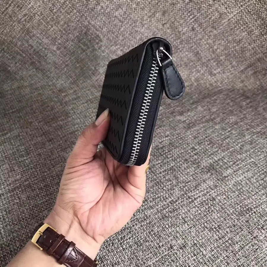 Batch 920 🎉🎉🎉BV fetal cowhide woven wallet✅✅🔥🔥 BOTTEA VENETA Style number: 1008# Material: Purely hand-woven imported fetal cowhide Specifications: Picture size BVBVBV